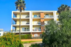 frontview-vila-arade